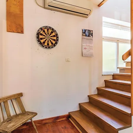 Lovely In With Kitchen Ližnjan